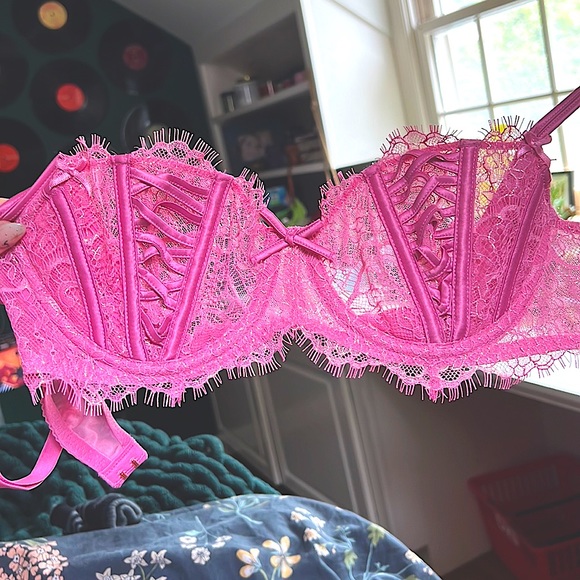 Victoria's Secret Other - 34B Victoria Secret (Never Worn) Pink Lace Unlined Bra